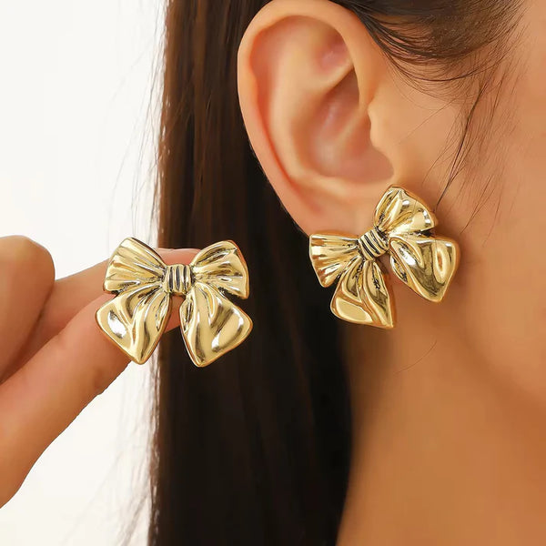 Vionne Gold Bow Earrings
